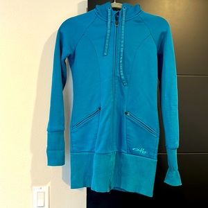 Women’s XS LONG Oakley blue zip up sweatshirt with hood and thumb holes